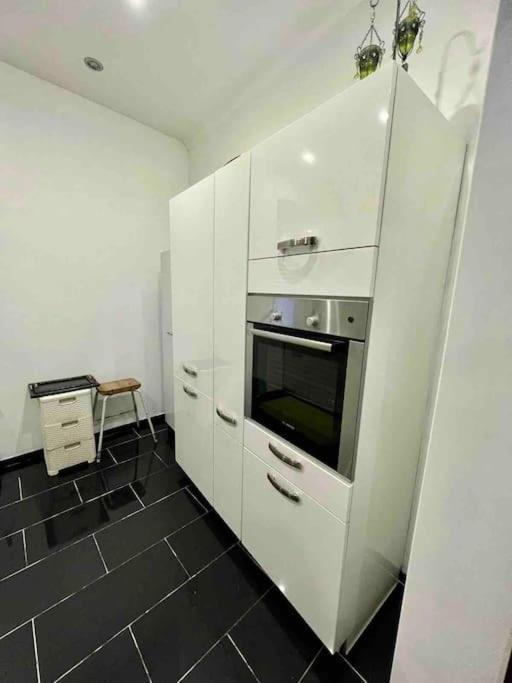 Modernes Appartement In Guter Lage In エッセン エクステリア 写真