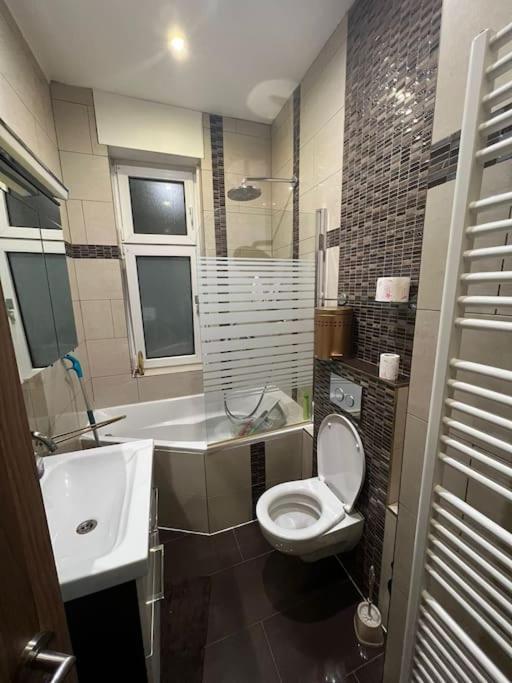 Modernes Appartement In Guter Lage In エッセン エクステリア 写真