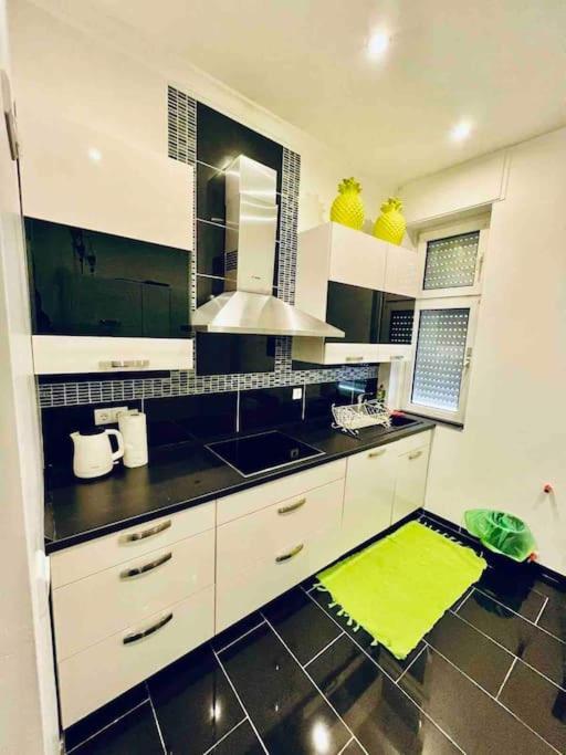 Modernes Appartement In Guter Lage In エッセン エクステリア 写真